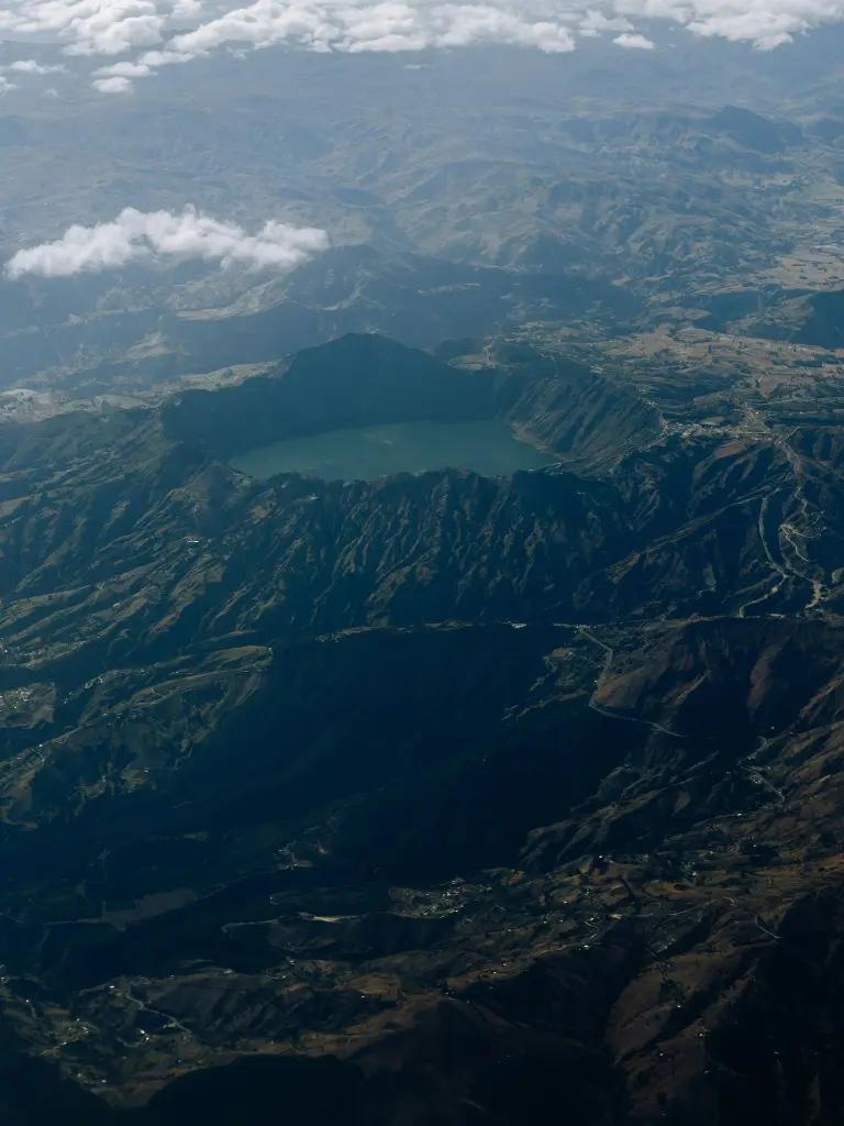 unsplash_-LDPyKWzxRA_quilotoa.jpg.webp